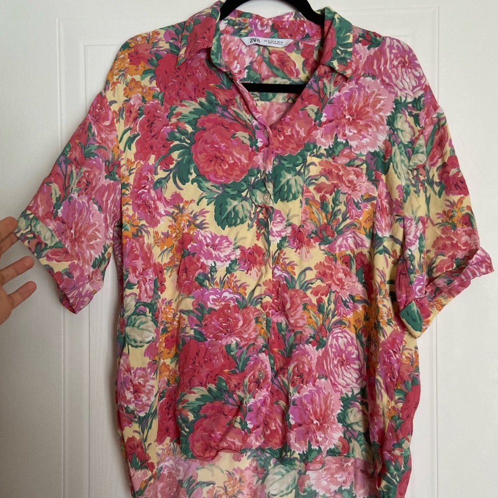 Zara Pink Floral Button-Down Shirt with Green Accents